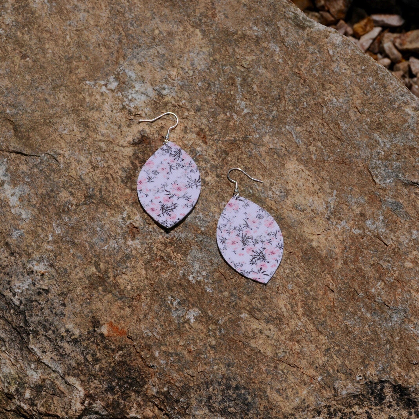 Faux Leather Earrings – Floral – Single Layer Leaf Earrings #115